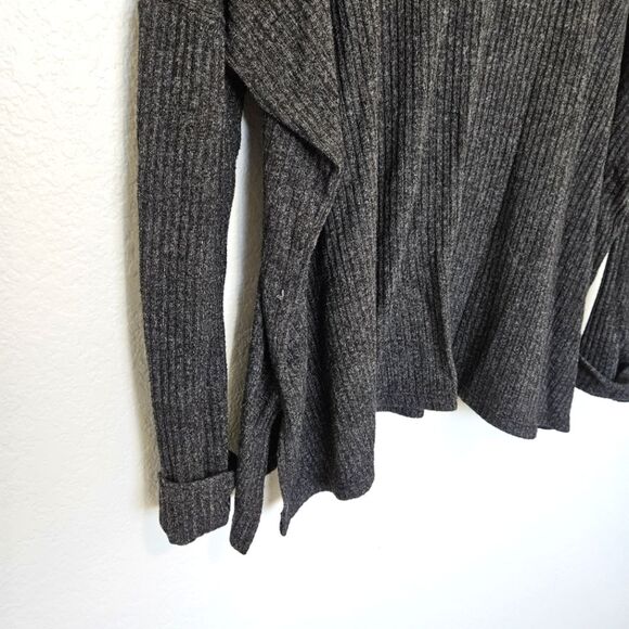 Carly Jean Los Angeles | Ribbed Knit Oversized Pullover Top, Womens XS - Picture 3 of 4